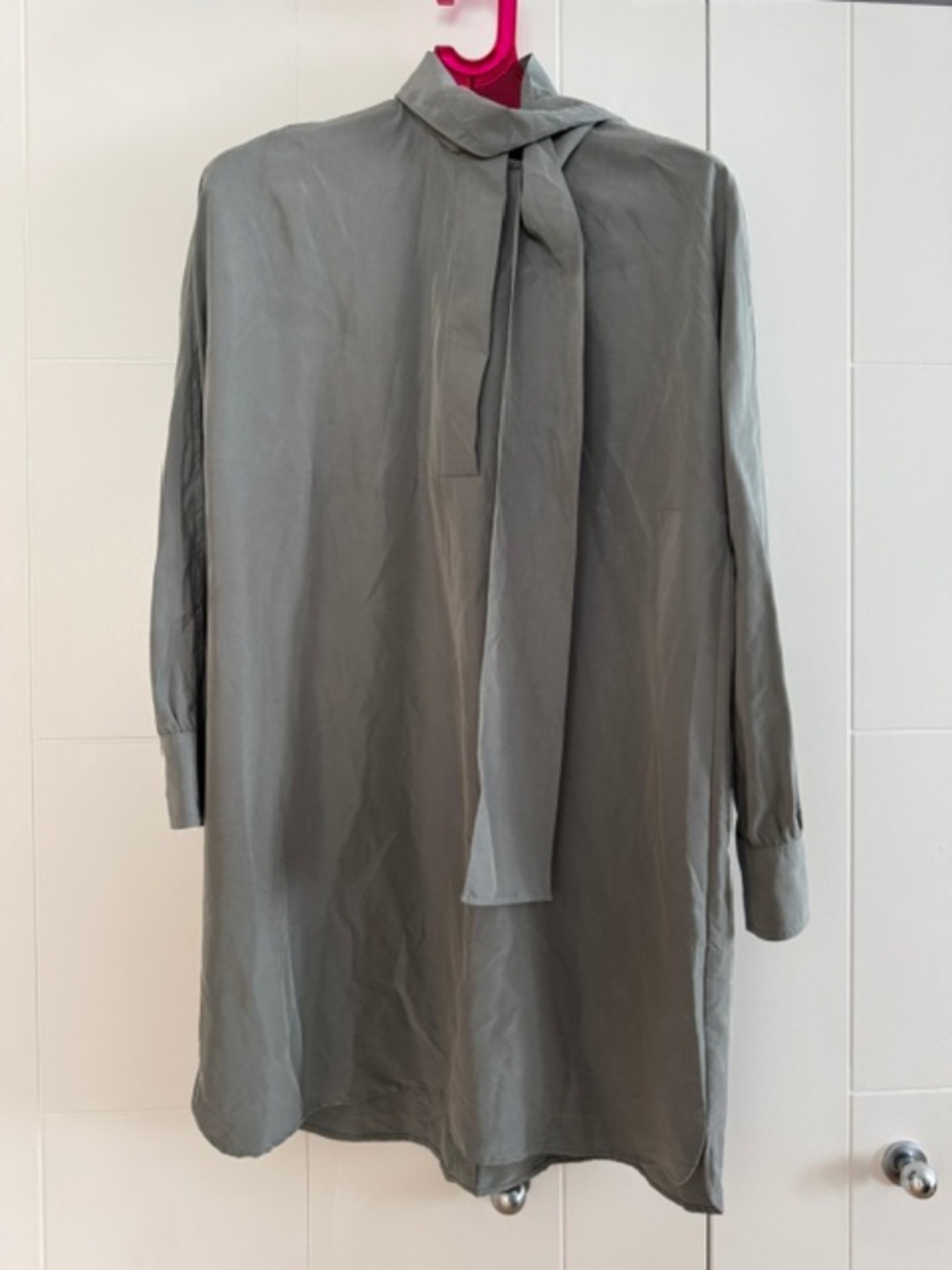 CLUB MONACO TIE NECK DRESS - NEW - Color Sage - Size 10